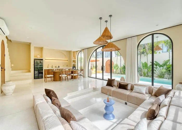 Villa Dream - Brand New Luxury 8mins Walk To *