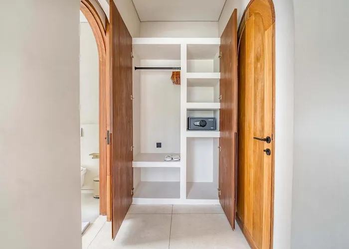 Villa Dream - Brand New Luxury 8mins Walk To