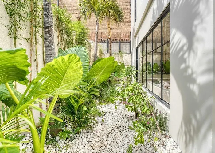 Dream - Brand New Luxury 8mins Walk To *